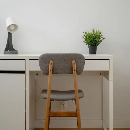 Apartment Modern Close To The Market Square By Renters